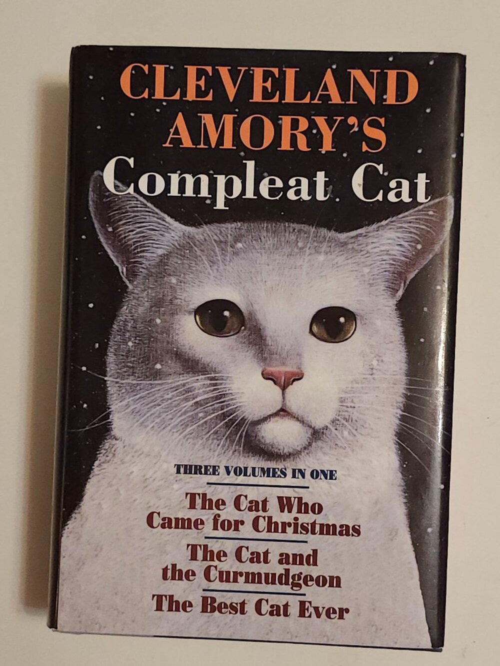 Cleveland Amory's Compleat Cat, published by Black Dog & Leventhal in 1995